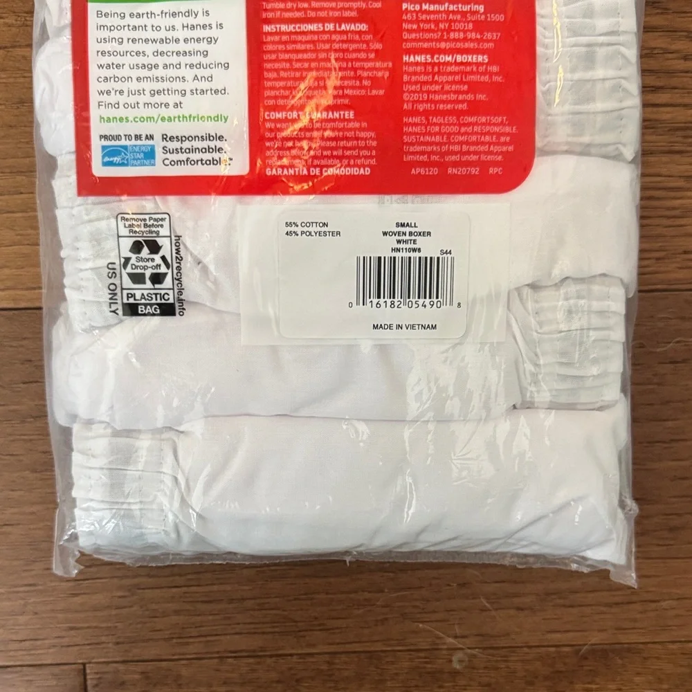 NWT Hanes Men's White Tagless Boxer Briefs Value Pack - 6 Pack